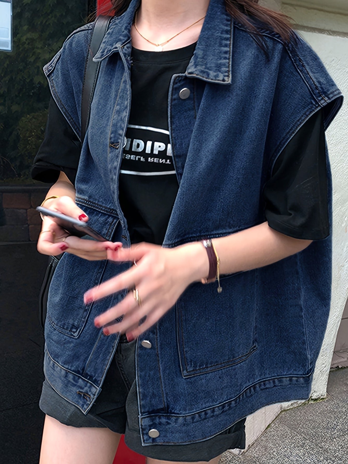 Women's Sleeveless Denim Jacket, Solid Color Turn-Down Collar, Loose Fit, Single-Breasted Casual Versatile Street Style Jean Outerwear for Spring/Summer